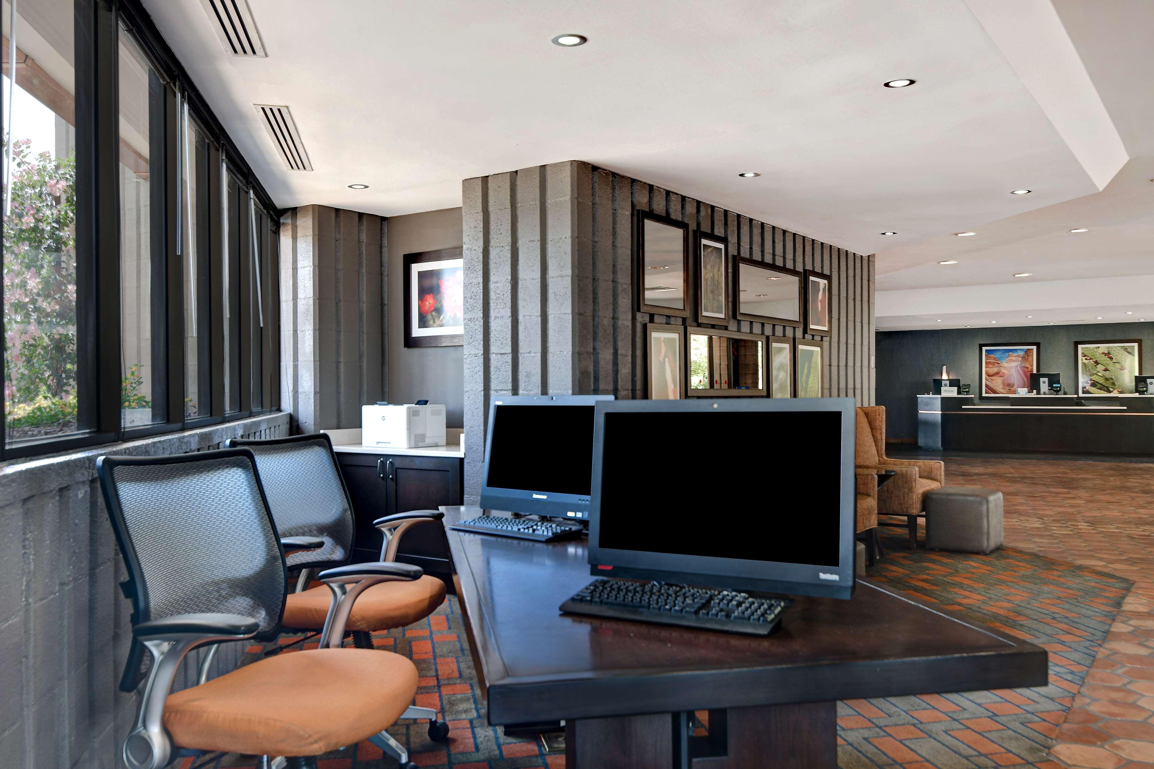 Doubletree By Hilton Phoenix- Tempe Exterior photo