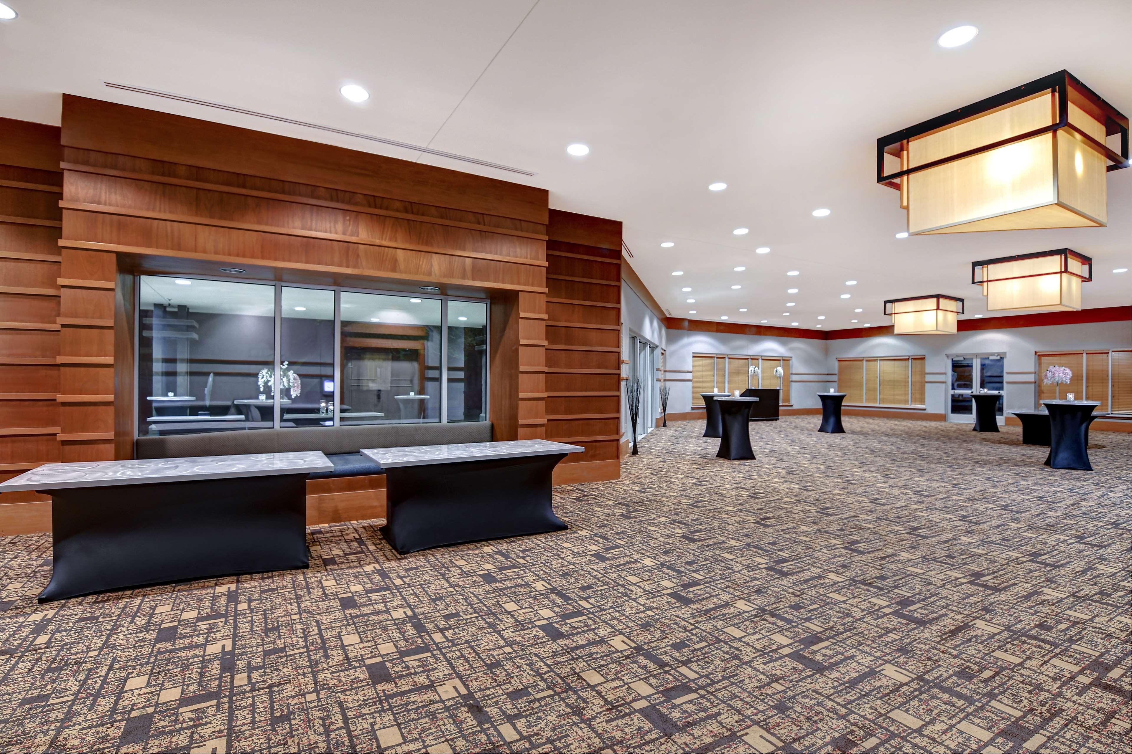 Doubletree By Hilton Phoenix- Tempe Exterior photo