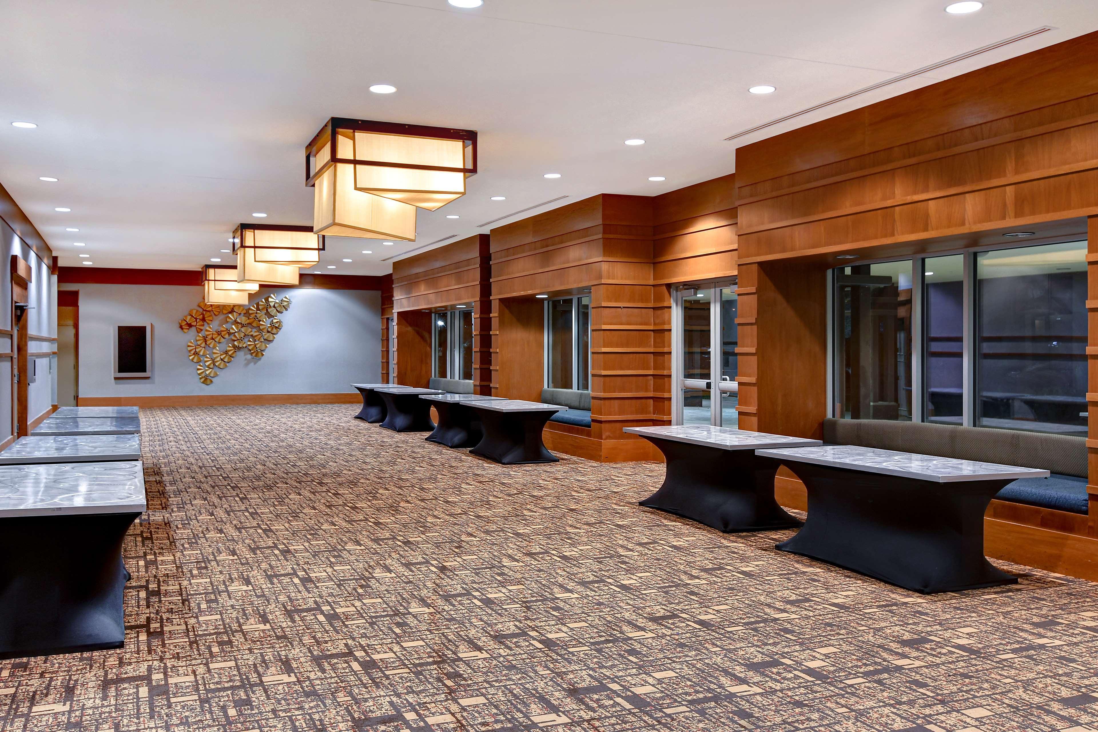 Doubletree By Hilton Phoenix- Tempe Exterior photo