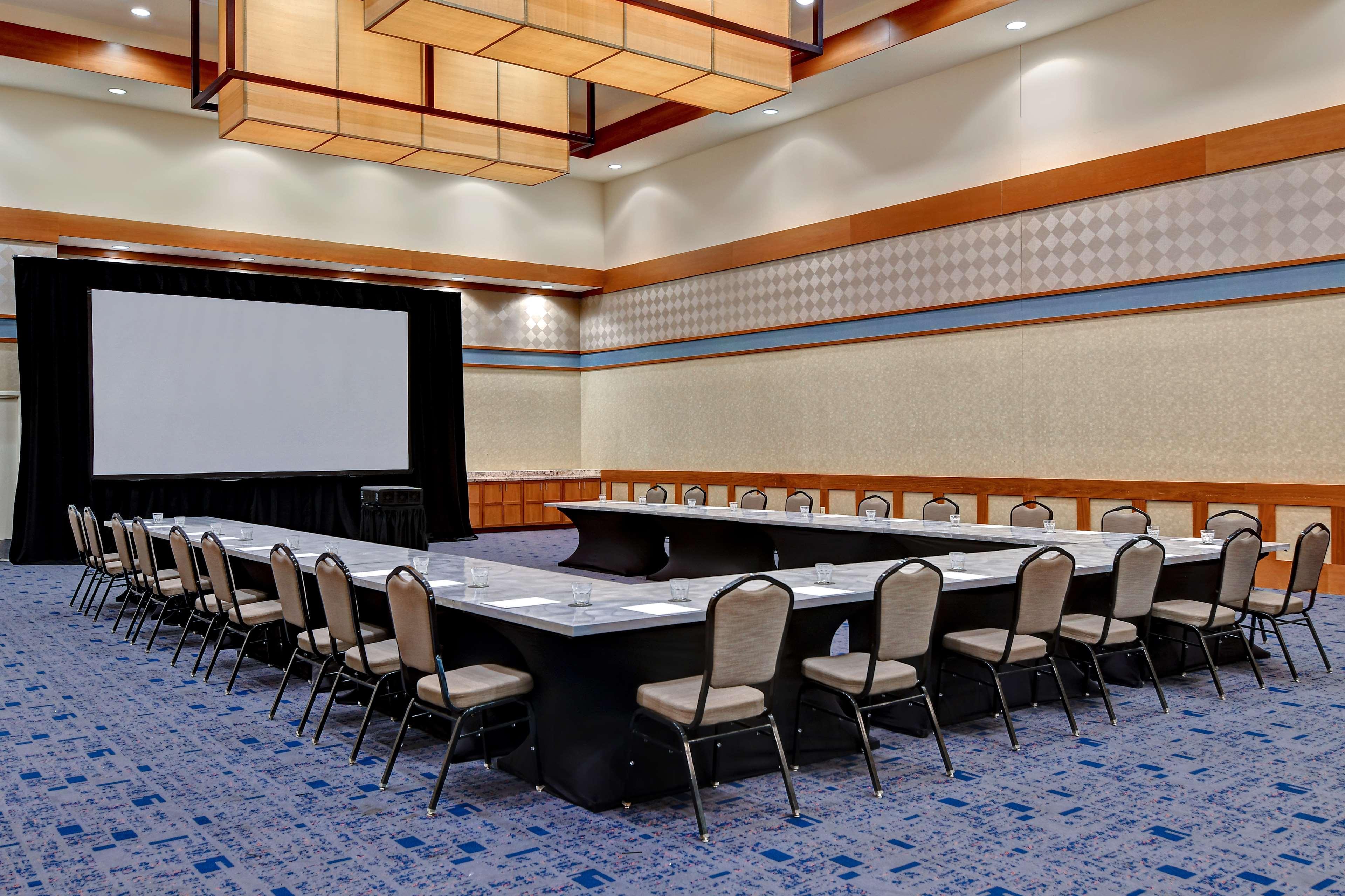 Doubletree By Hilton Phoenix- Tempe Exterior photo