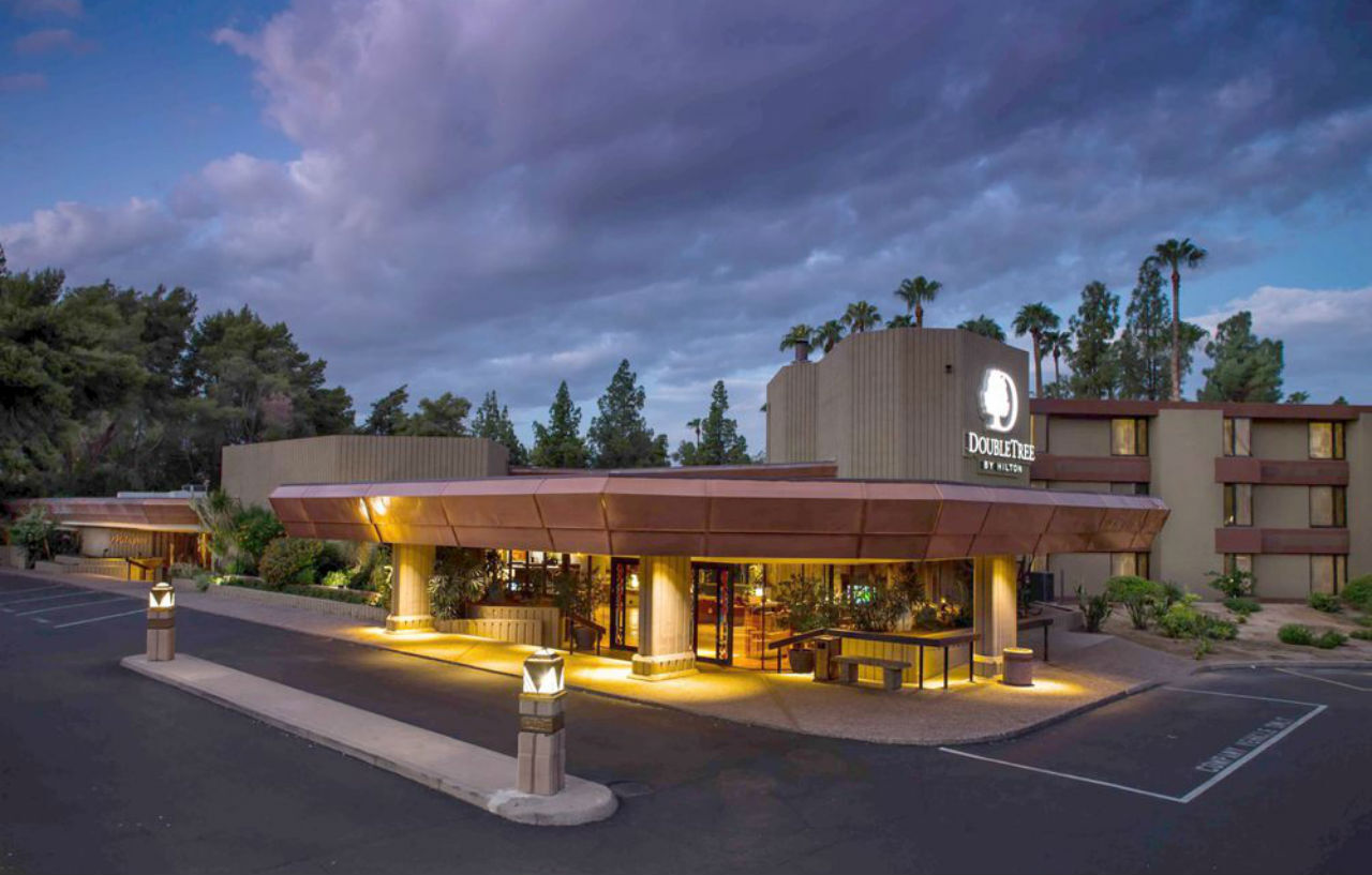 Doubletree By Hilton Phoenix- Tempe Exterior photo